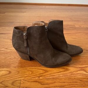FRYE BOOTIE DOUBLE ZIP